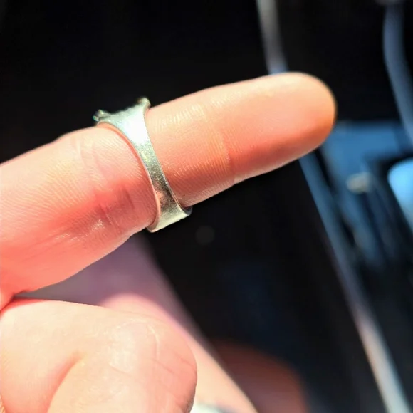 Beautiful diamond & Black diamond two tones gold wedding ring - Picture 2 of 7